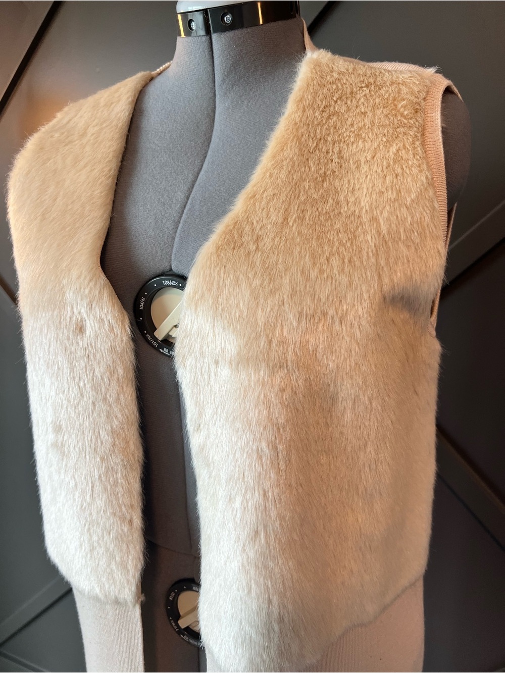 Icone Faux Fur Sleeveless Vest in Camel